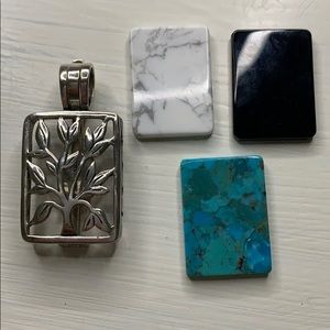 Interchangeable pendant